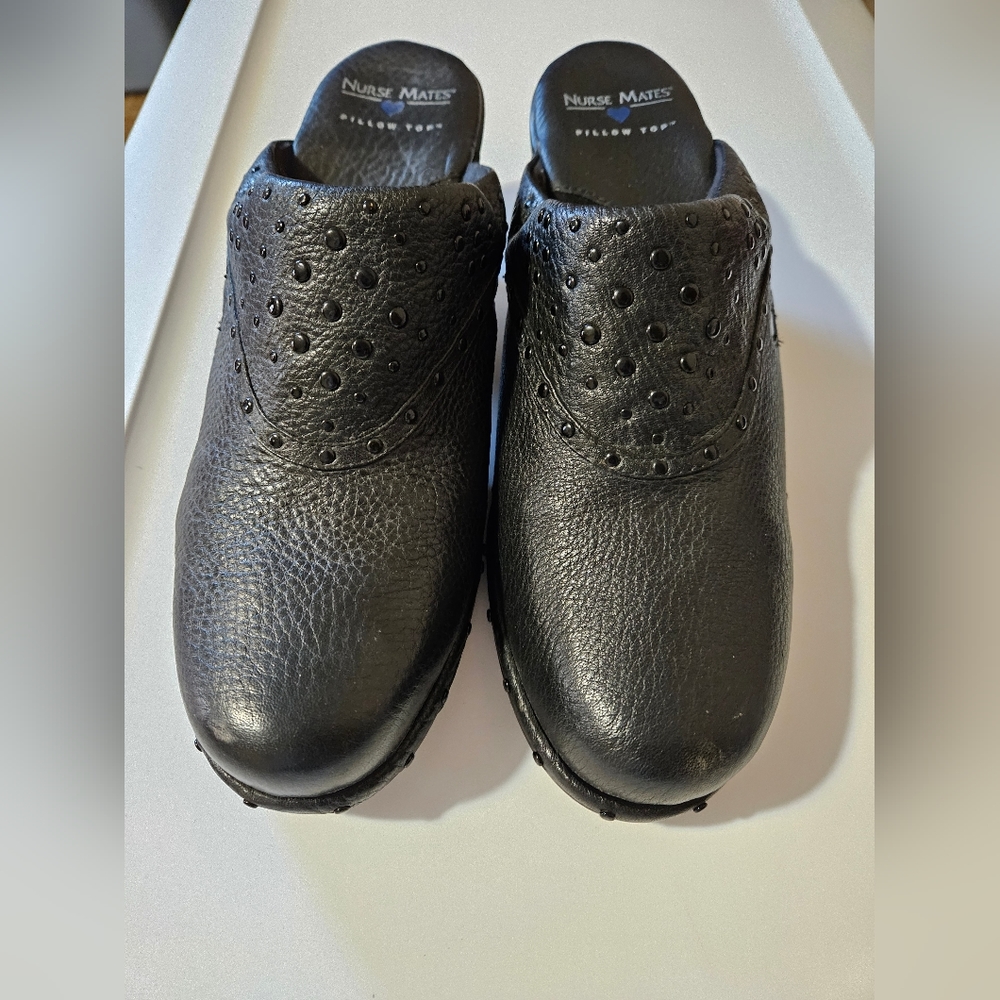 Womens Nurse Mates slip on heal shoes. Like new condition. Size 10.